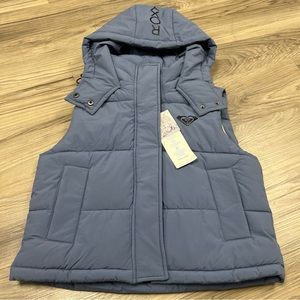 Roxy WILD WIND Hooded Puffer Vest Women’s Size Small NWT